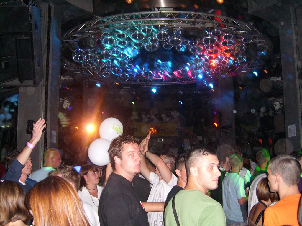 i/Kranj/Absolvent08/07-BlackWhiteParty/absolvent 1939.jpg